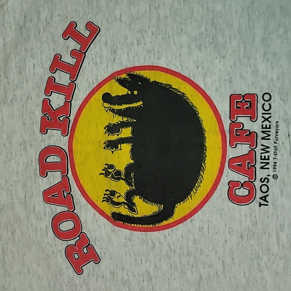 Vintage. Made in USA. Roadkill Cafe. Taos, New Mexico. Tank-top size Medium - Picture 3 of 16